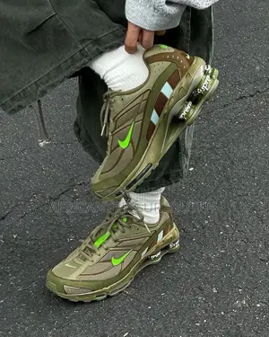 Supreme X Nike Shox Ride 2 Seneakers Collection Available
