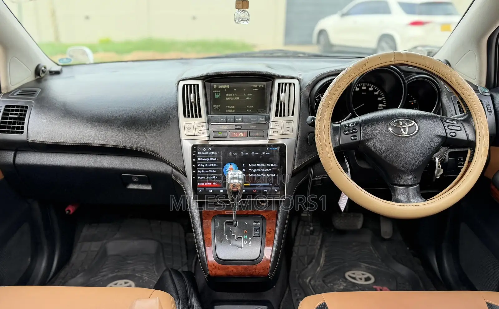 Toyota Harrier 2006 White