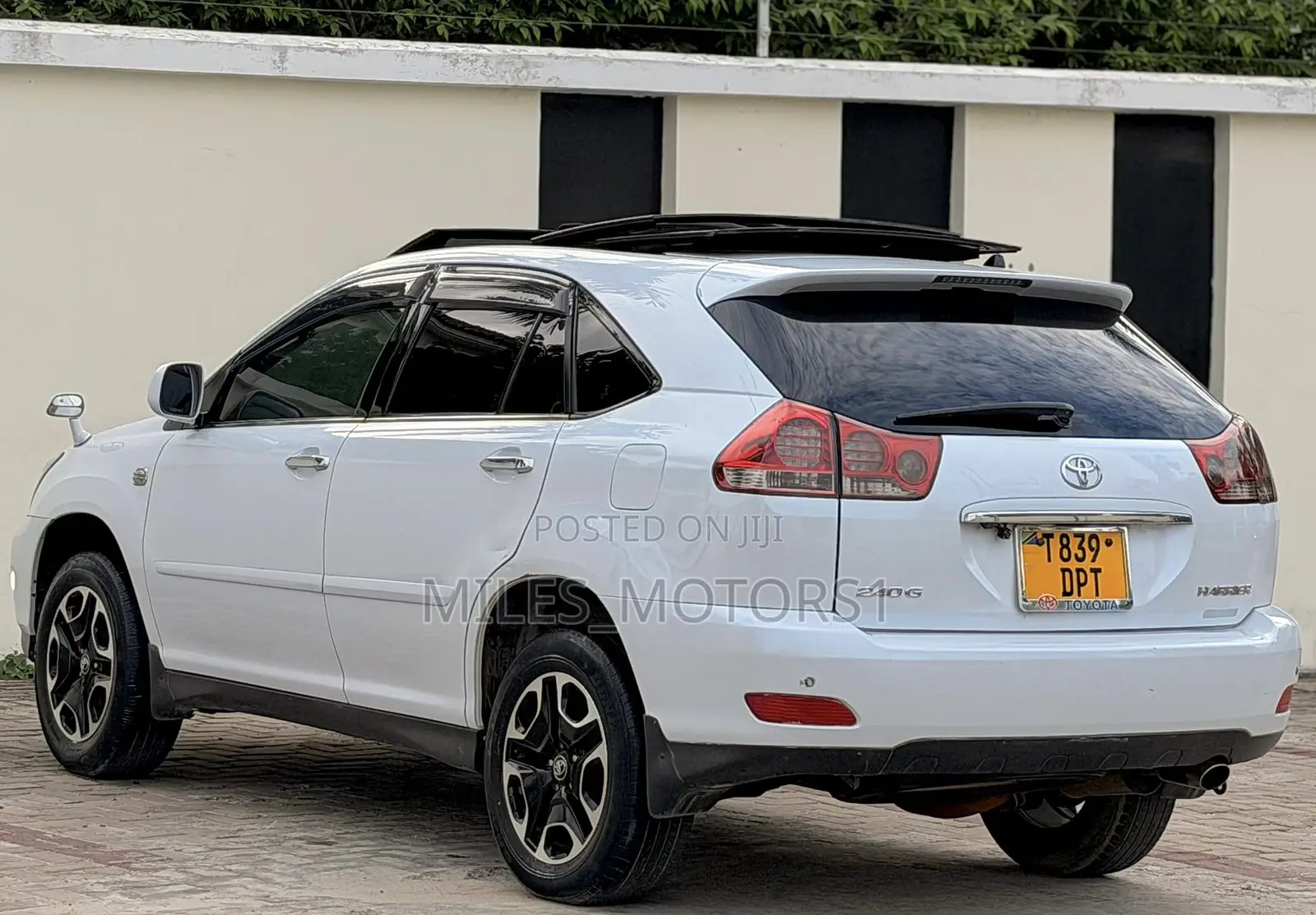 Toyota Harrier 2006 White
