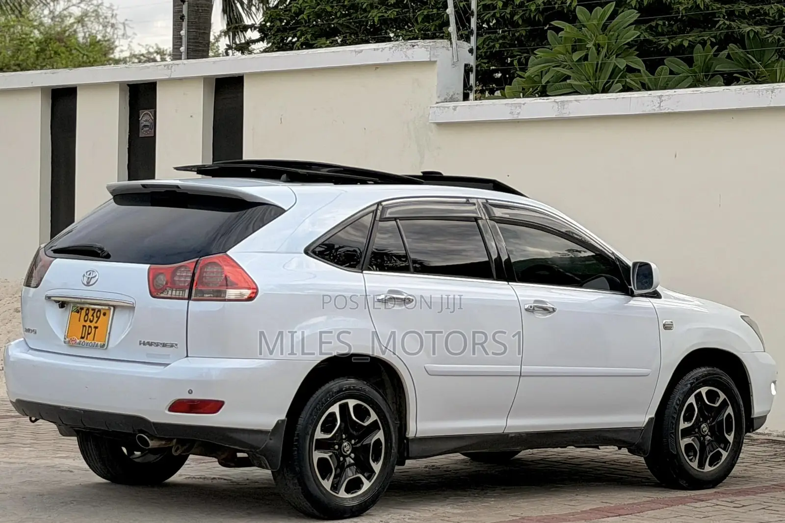 Toyota Harrier 2006 White