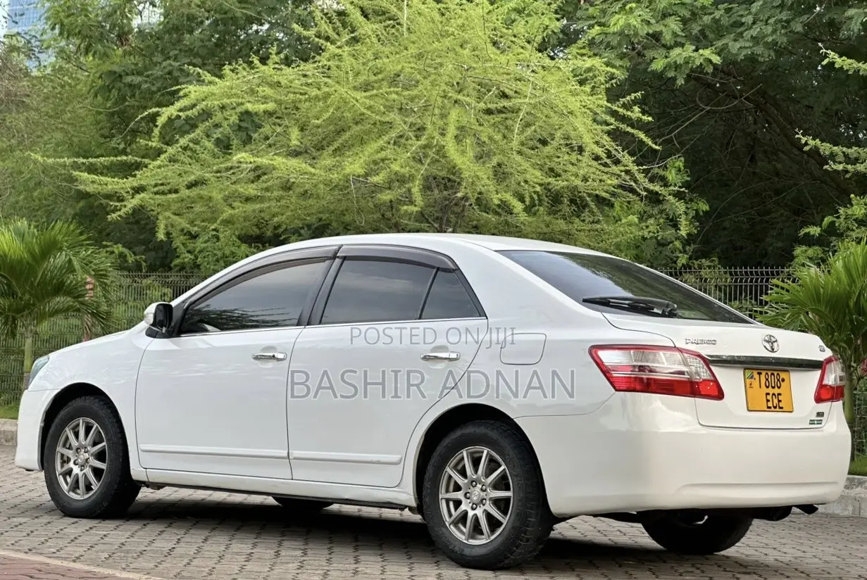 Toyota Premio 1.8 FWD 2012 White