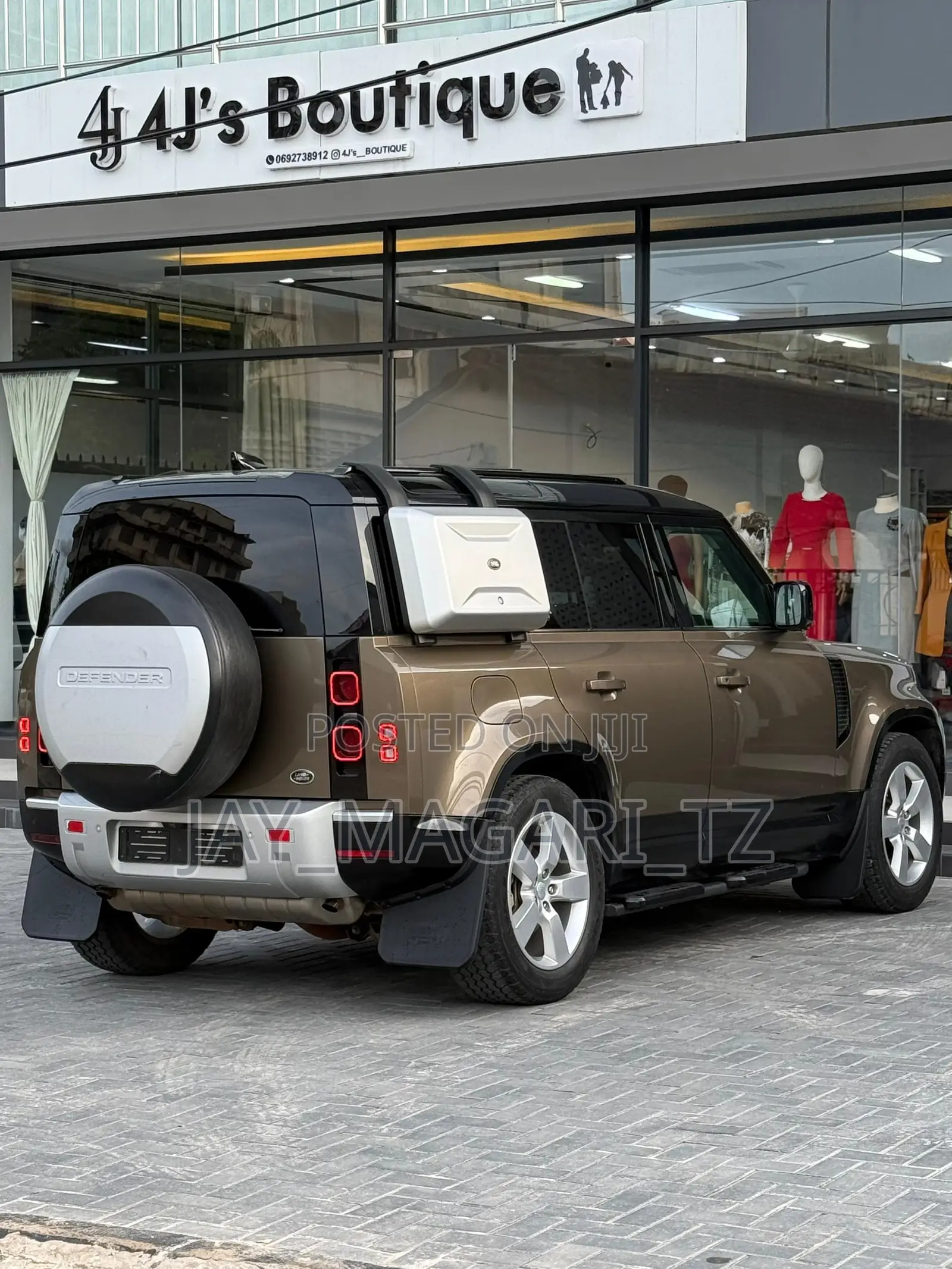 Land Rover Defender 2020 Gold