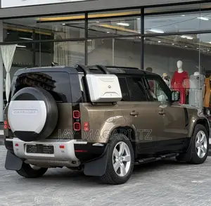 Land Rover Defender 2020 Gold