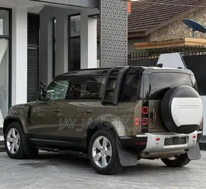 Land Rover Defender 2020 Gold
