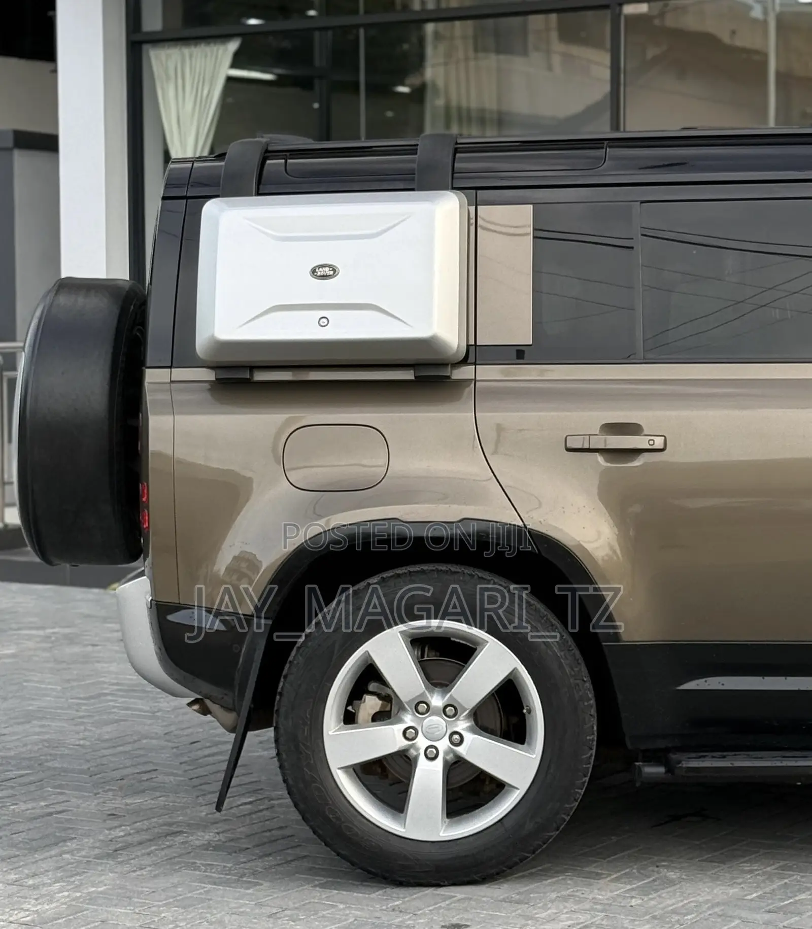Land Rover Defender 2020 Gold