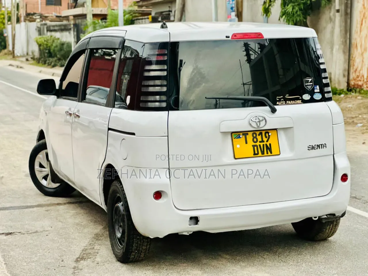 Toyota Sienta 2004 White