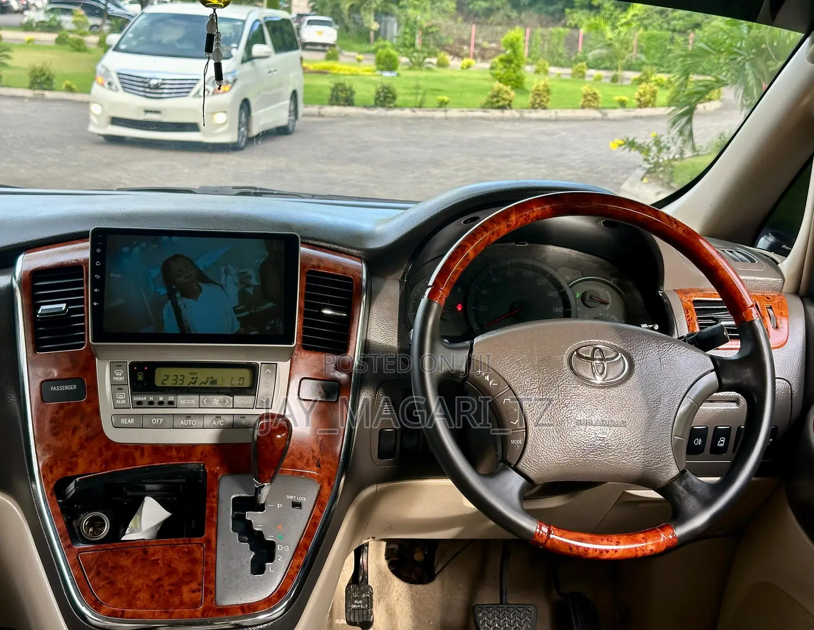 Toyota Alphard 2004 White