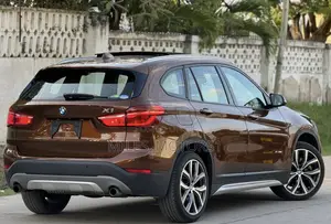 BMW X1 xDrive28i AWD 2016 Brown