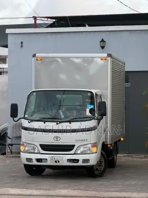 Toyota Toyoace 1.5 Tonnes Unregistered(Mpya).