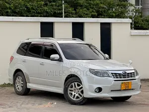 Subaru Forester 2011 White