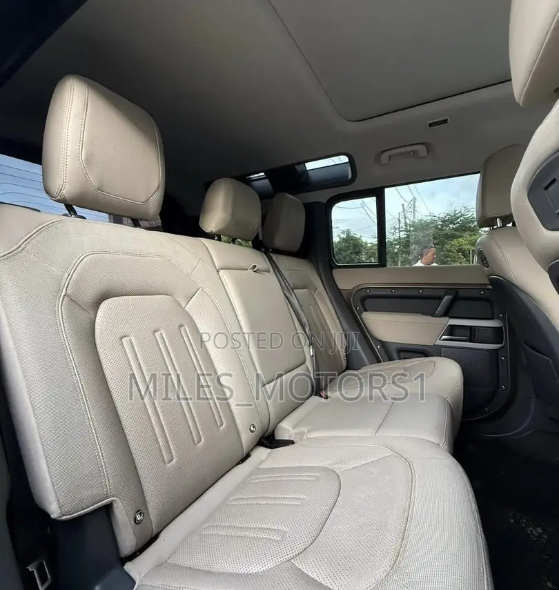 Land Rover Defender 2021 Brown