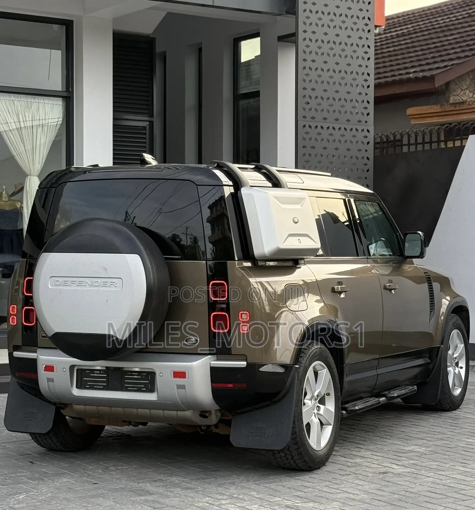 Land Rover Defender 2021 Brown
