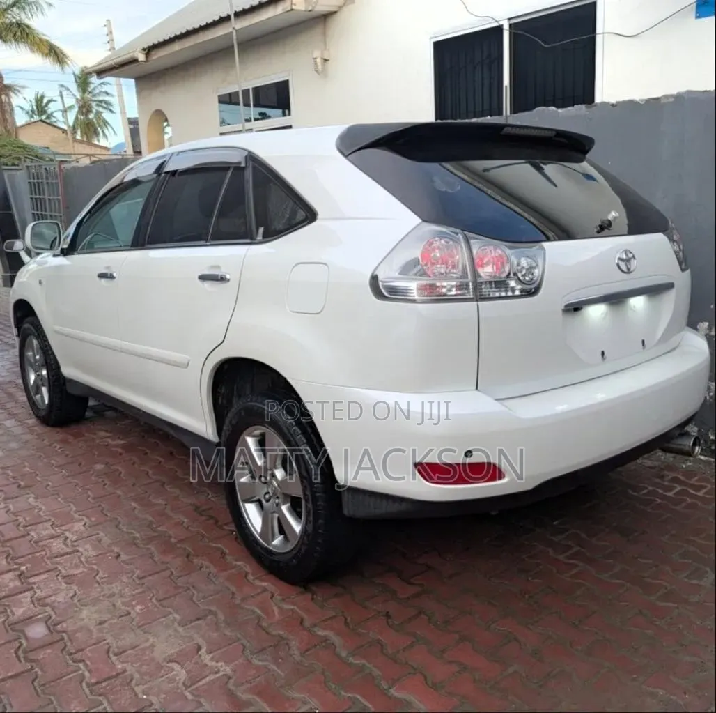 Toyota Harrier 2010 White