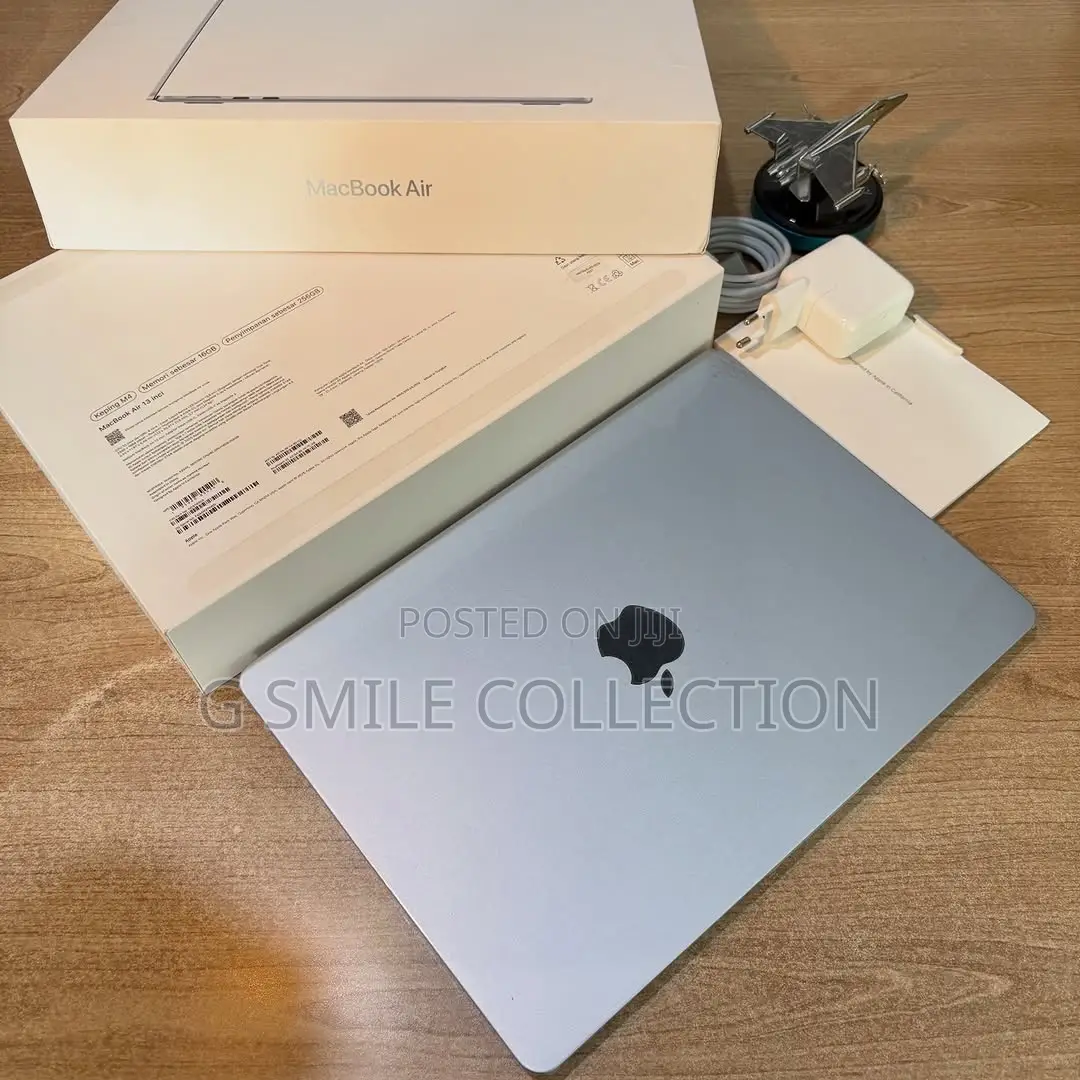 New Laptop Apple MacBook Air 2025 M4 13-inch 16GB SSD 256GB