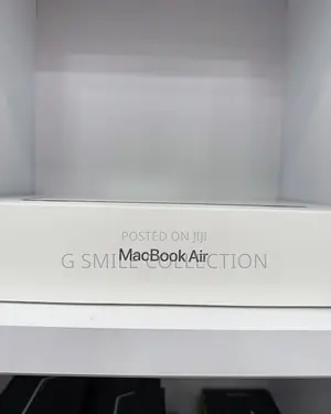 New Laptop Apple MacBook Air 2024 M3 13-inch 16GB SSD 512GB