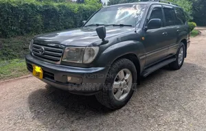Toyota Land Cruiser 2004 Green