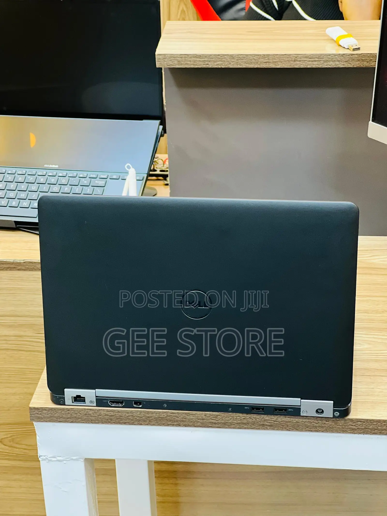 Laptop Dell Latitude E7270 8GB Intel Core i5 SSD 256GB
