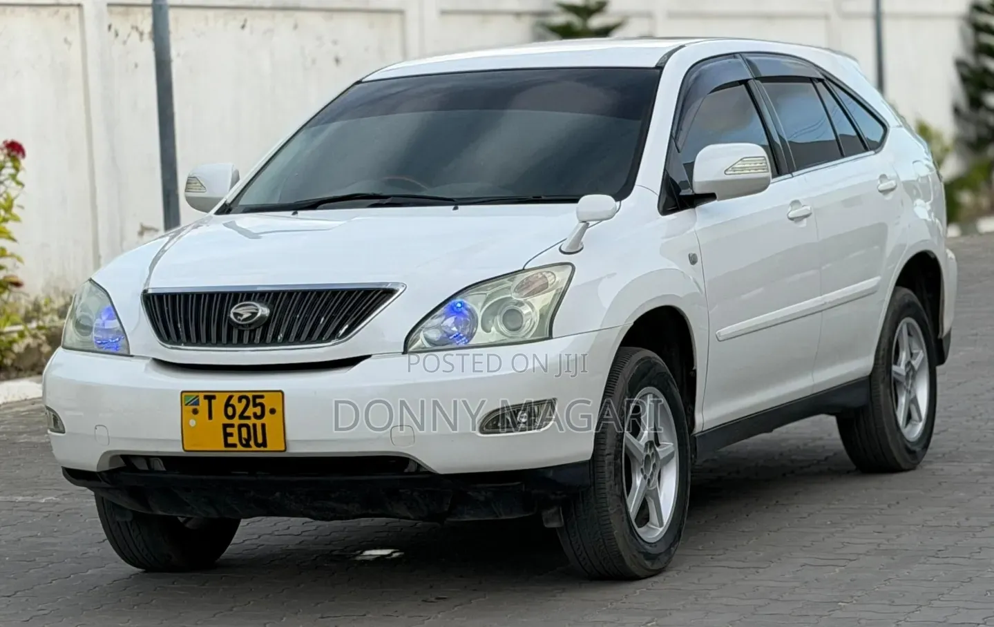 Toyota Harrier 2006 White