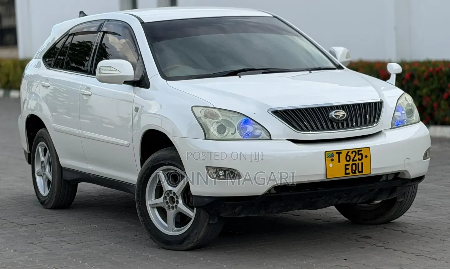 Toyota Harrier 2006 White