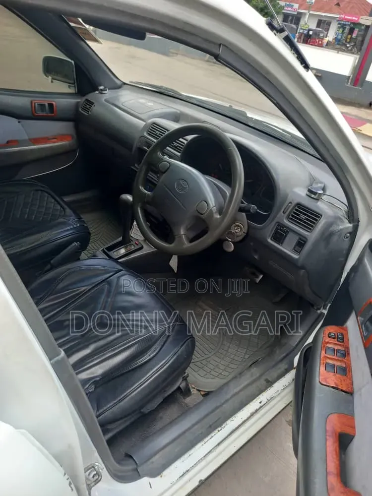 Toyota Starlet 2005 White