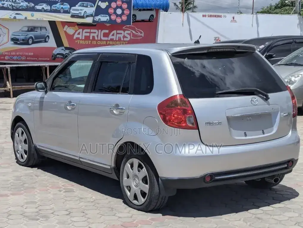 Mazda Verisa 2008 Silver