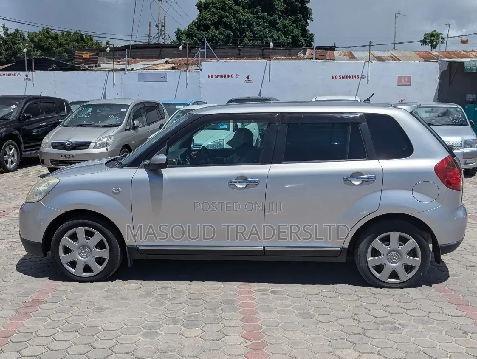 Mazda Verisa 2008 Silver