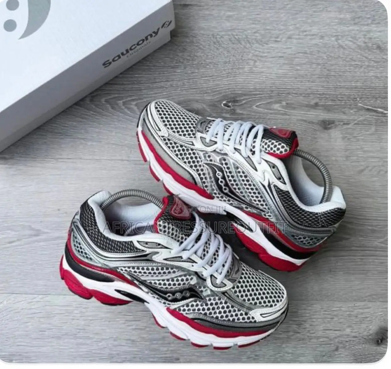 Saucony Progrid Omni 9 Sneakers Collection Available