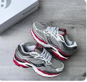 Saucony Progrid Omni 9 Sneakers Collection Available