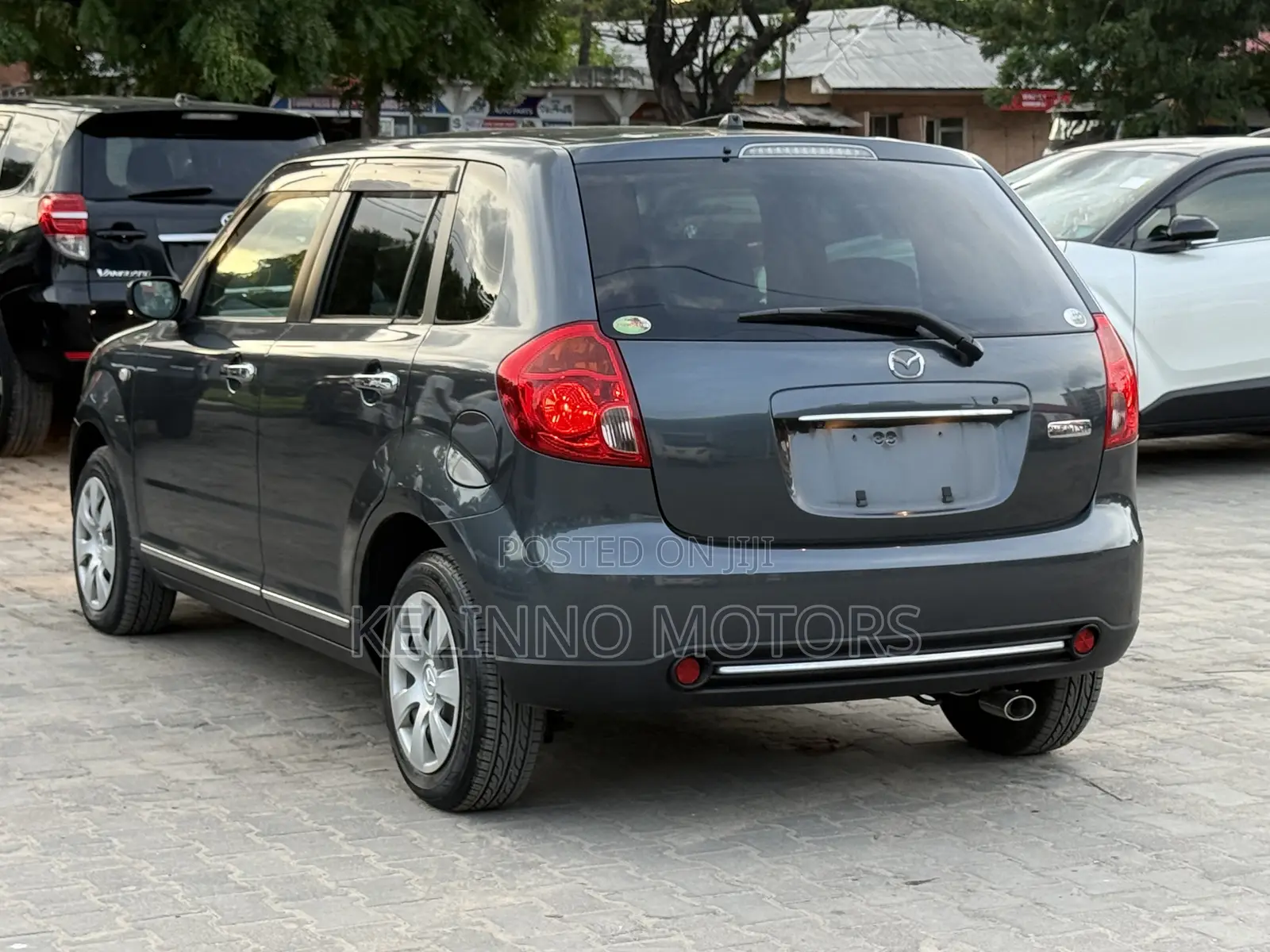 Mazda Verisa 2010 Gray
