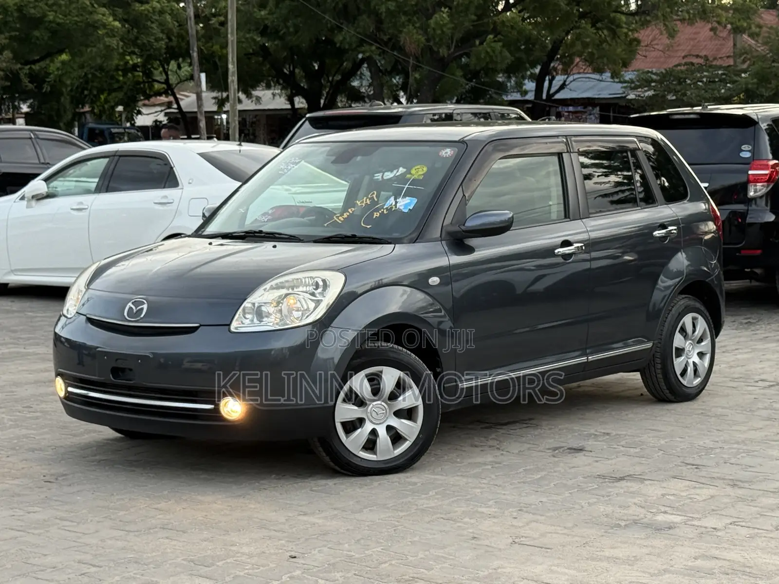 Mazda Verisa 2010 Gray
