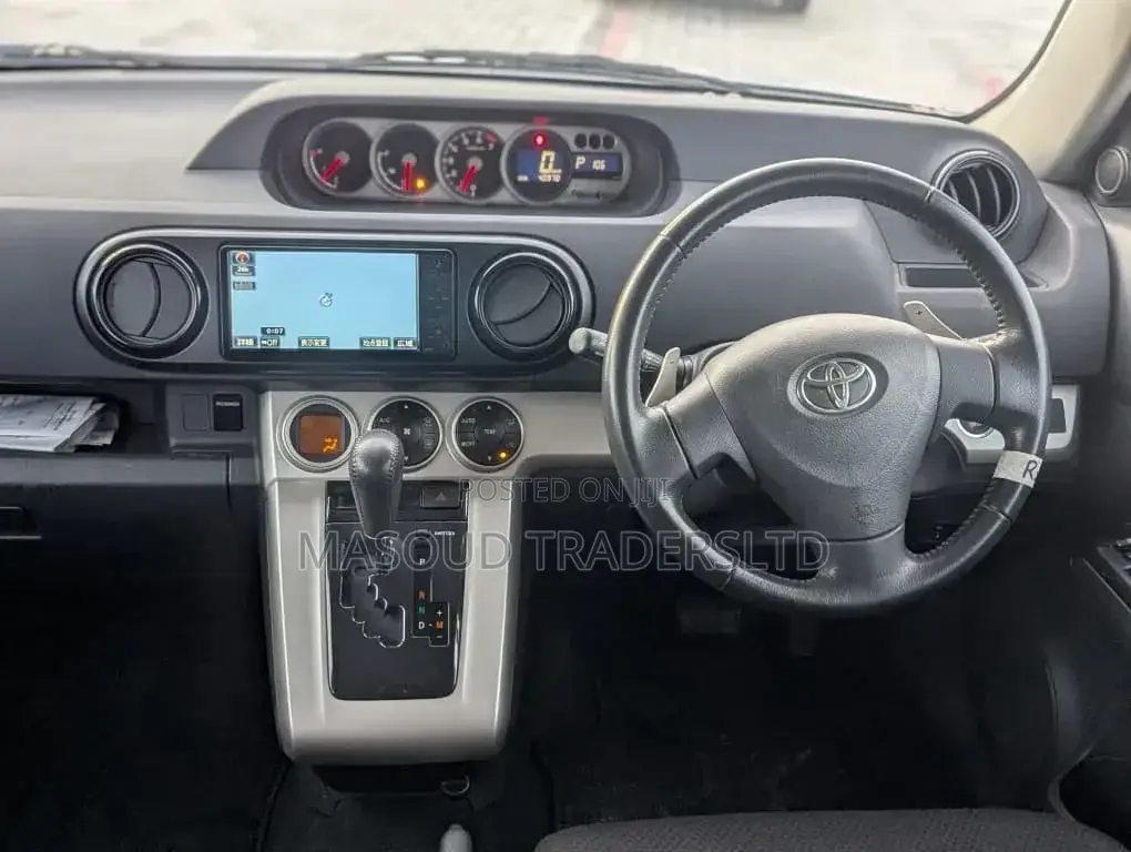 Toyota Corolla Rumion Hatchback 1.8 AWD 2009 Silver