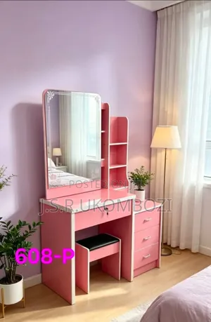 Modern Dressing Table With Mirror