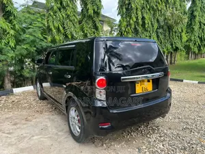 Toyota Corolla Rumion 2010 Black