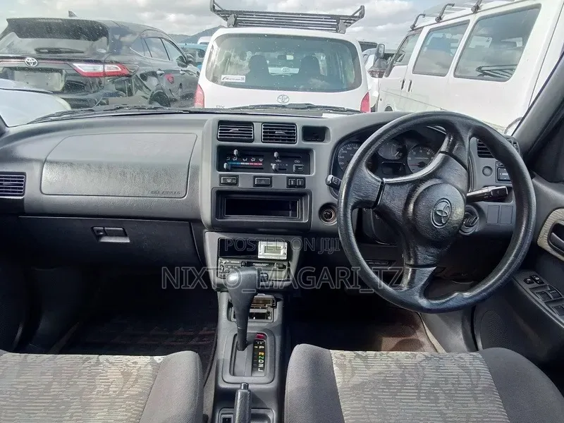 Toyota RAV4 2002 Pearl