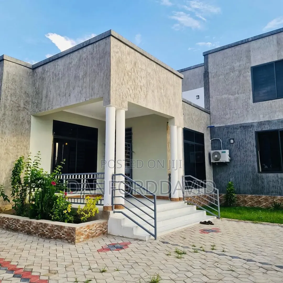 4bdrm House in Kahwa Real Estate, Mbweni for rent