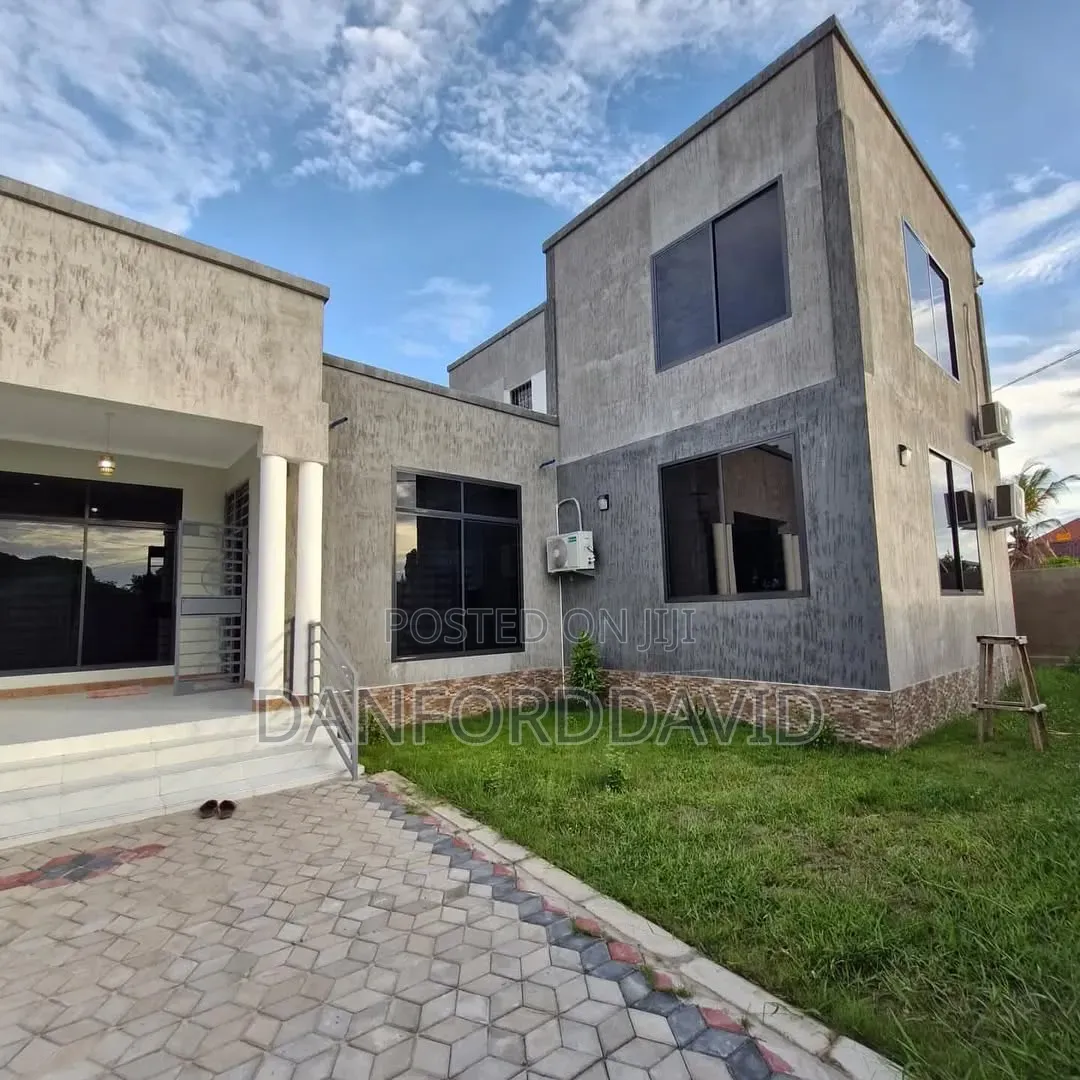 4bdrm House in Kahwa Real Estate, Mbweni for rent