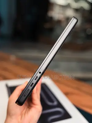 New Laptop Apple MacBook Pro 2025 M5 14-inch 16GB SSD 512GB