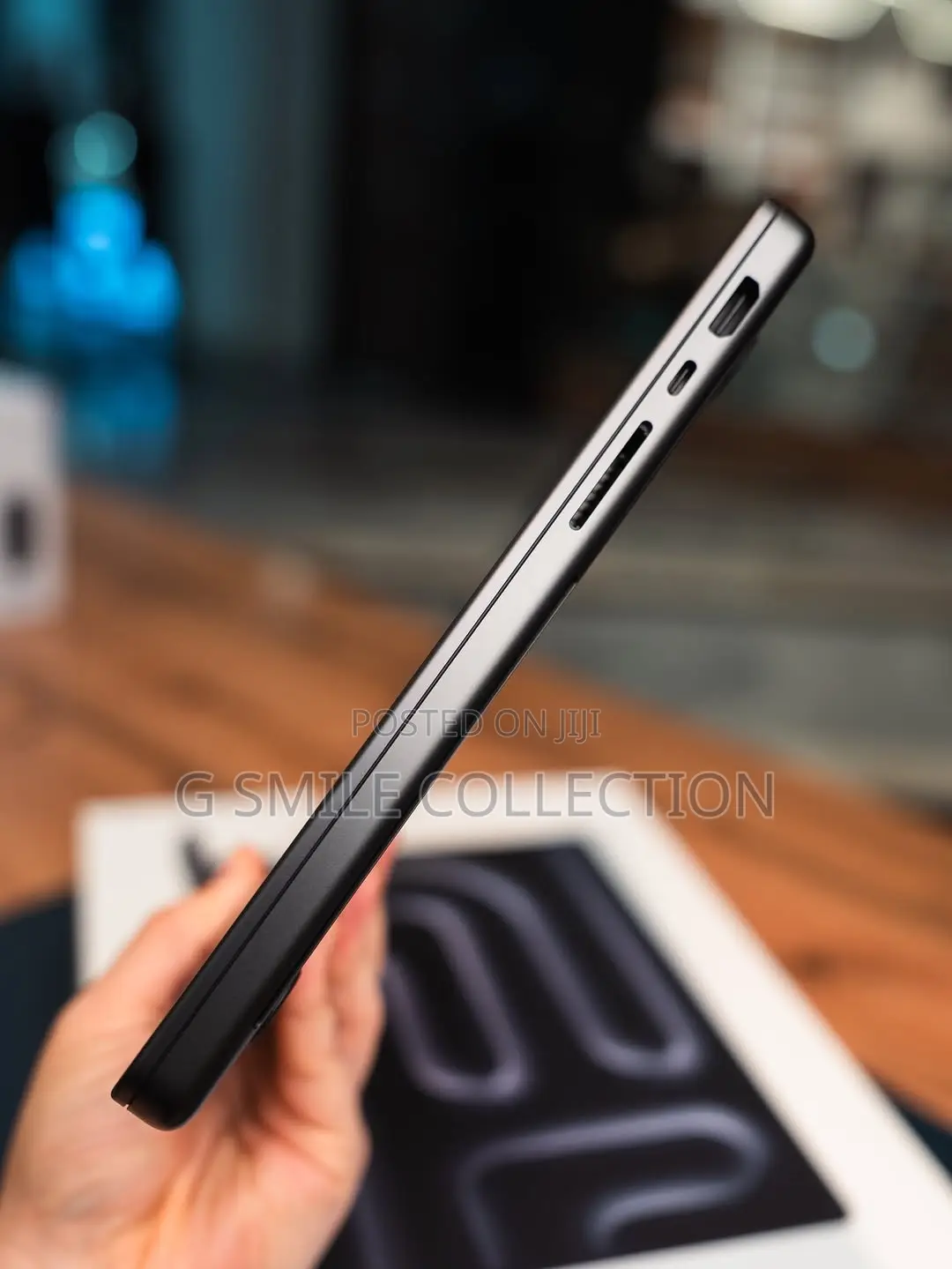 New Laptop Apple MacBook Pro 2025 M5 14-inch 16GB SSD 512GB