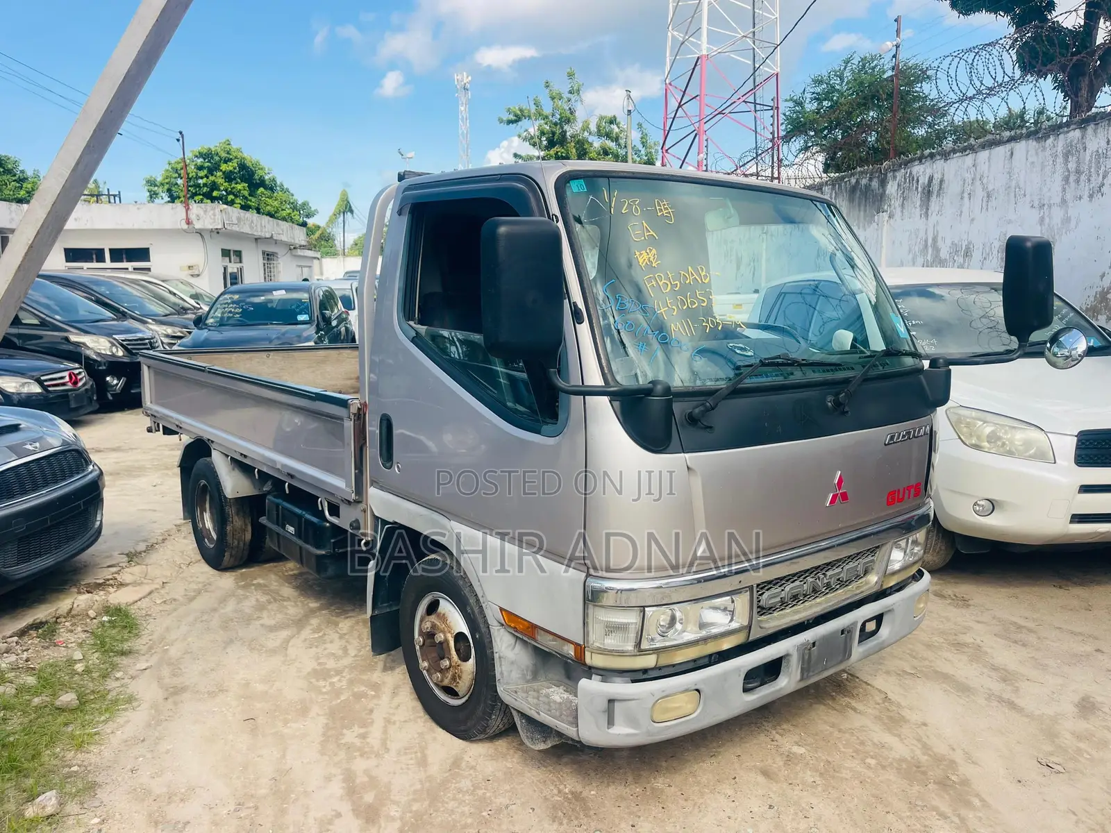 Mitsubishi Canter Guts 1.5 Tonnes Unregistered(Mpya).