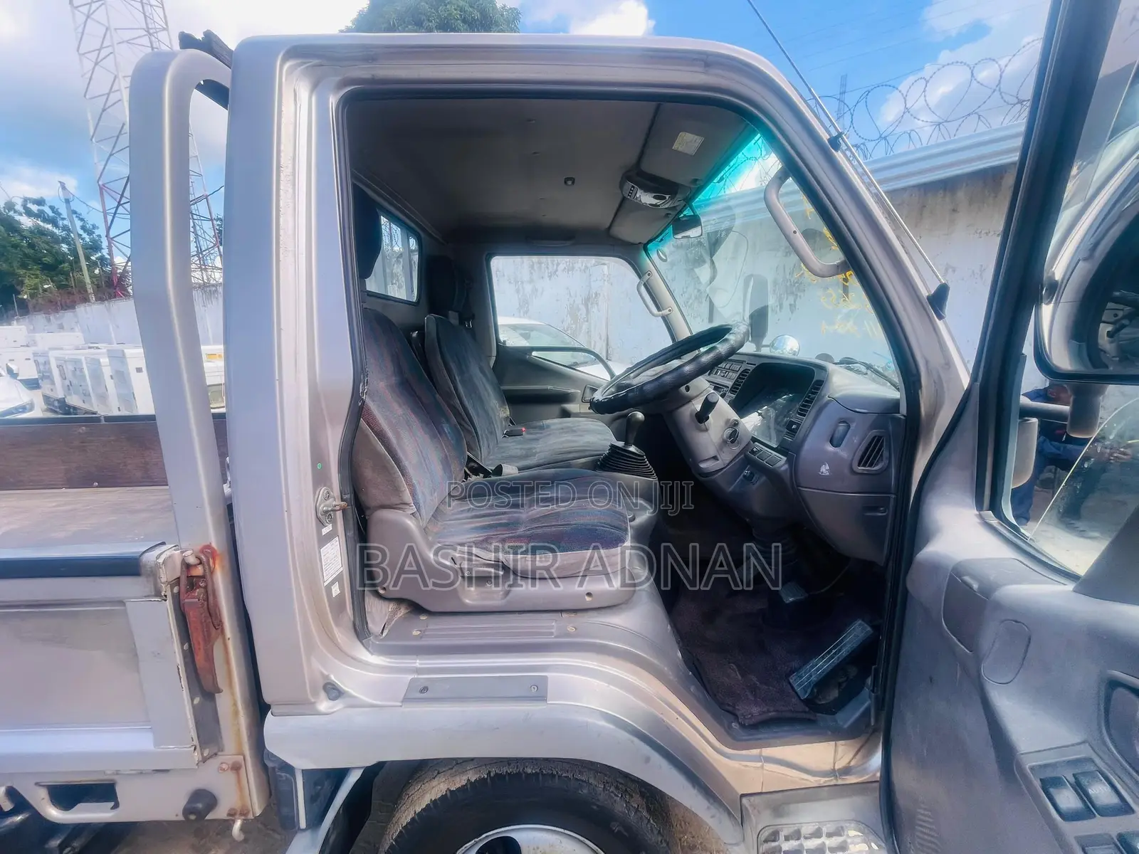 Mitsubishi Canter Guts 1.5 Tonnes Unregistered(Mpya).