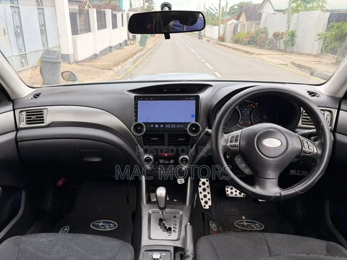 Subaru Forester 2010 Silver