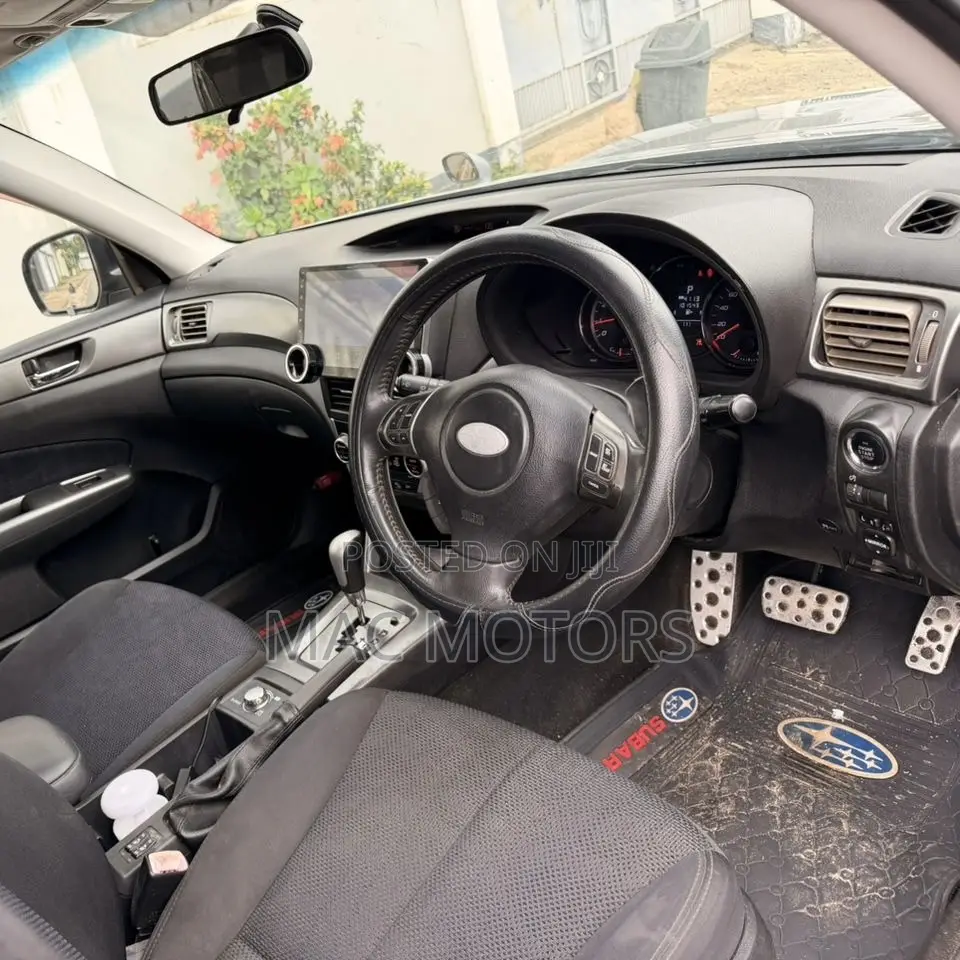 Subaru Forester 2010 Silver