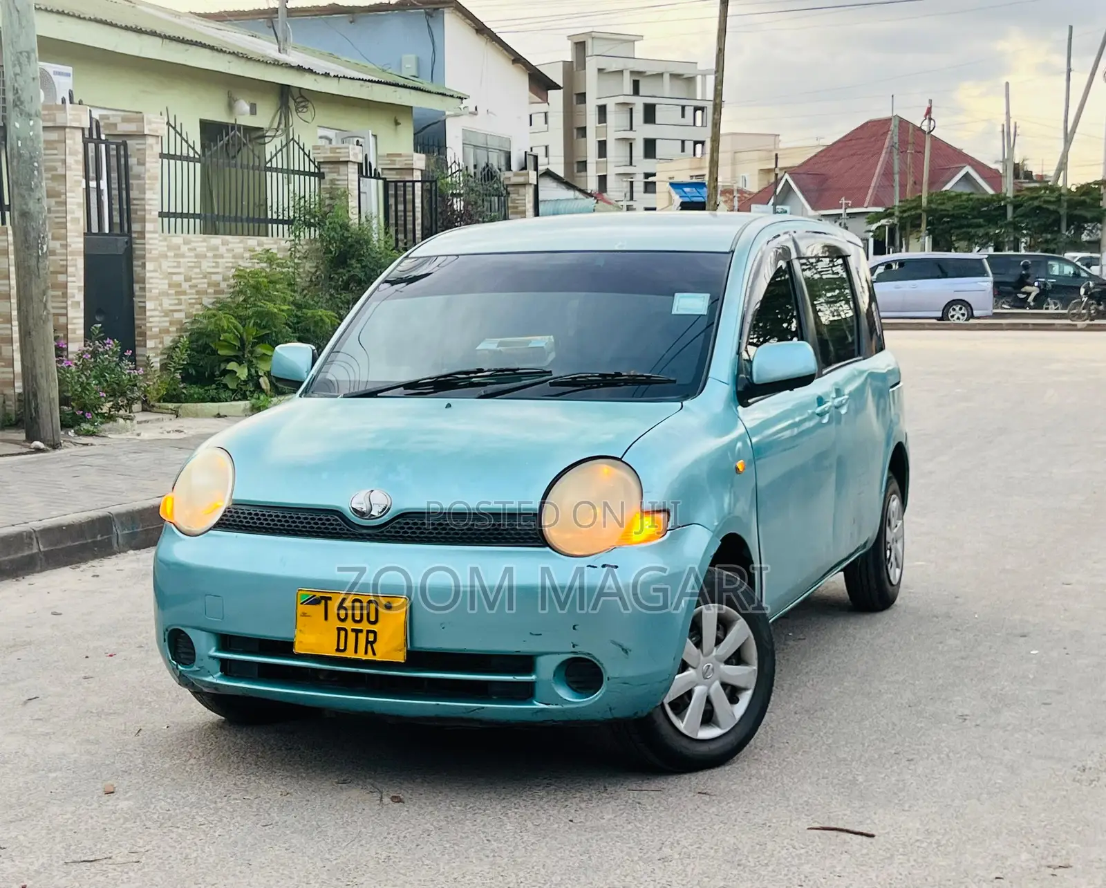Toyota Sienta 2004 Blue