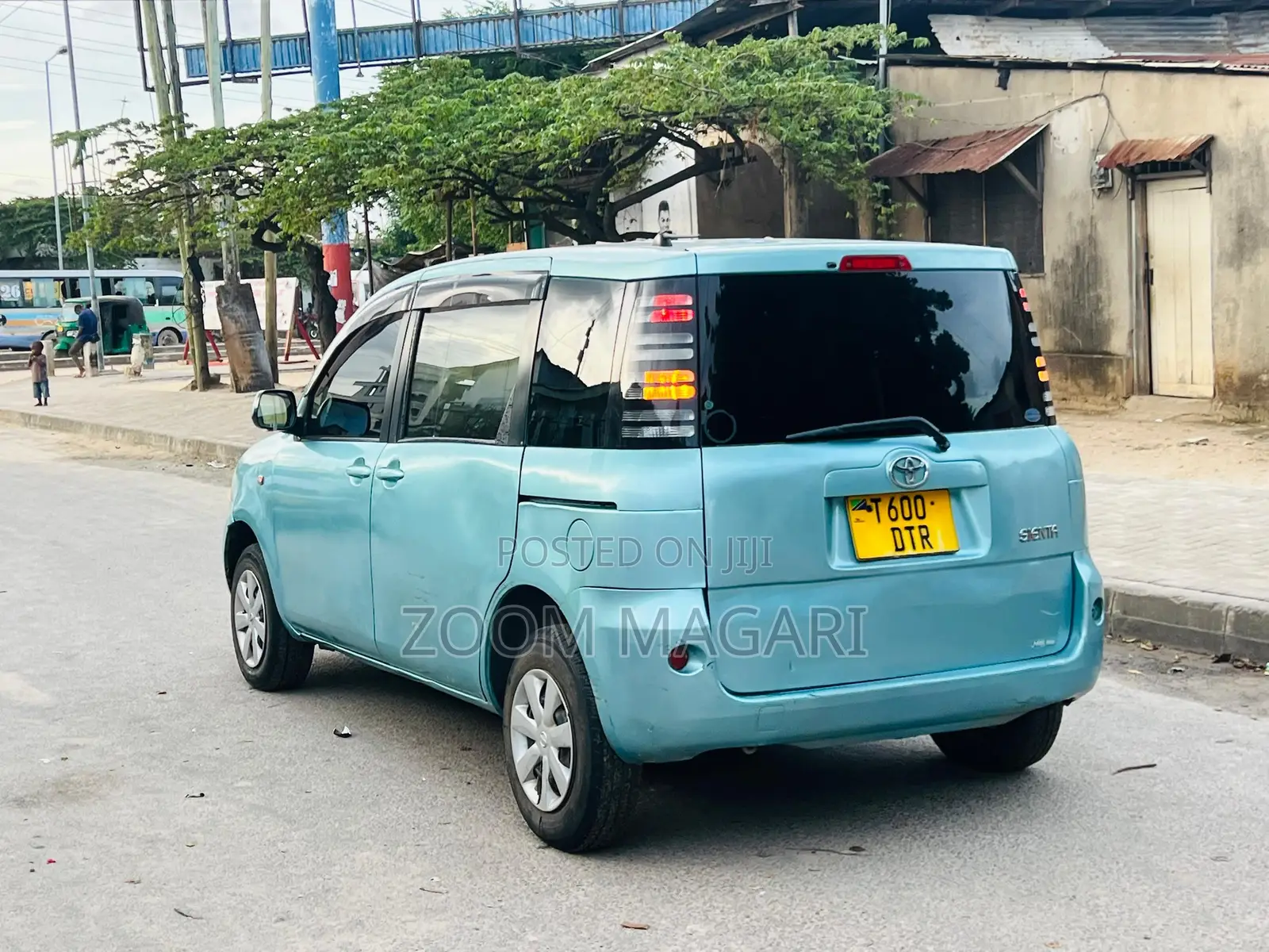 Toyota Sienta 2004 Blue