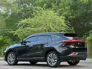 Toyota Harrier 2021 Black