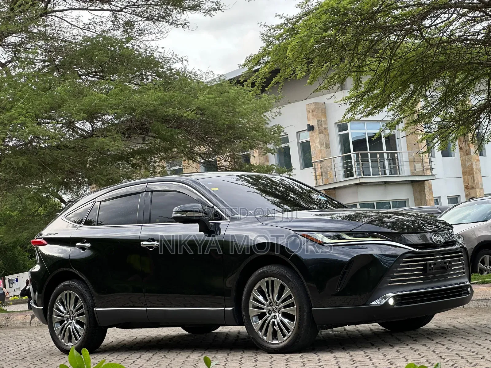 Toyota Harrier 2021 Black