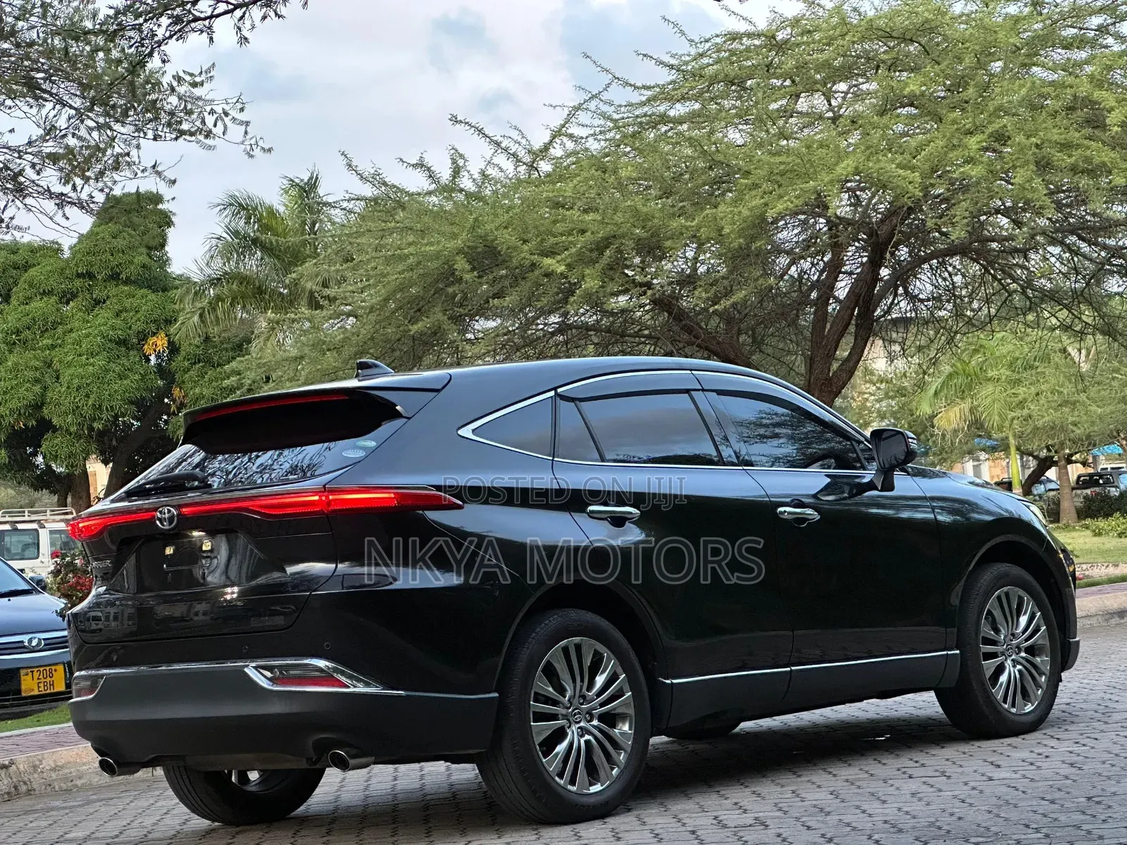 Toyota Harrier 2021 Black