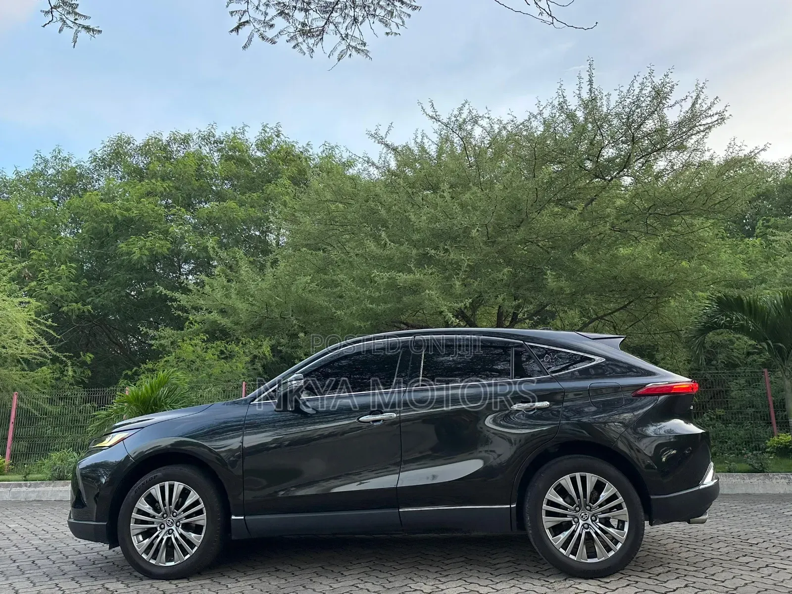 Toyota Harrier 2021 Black