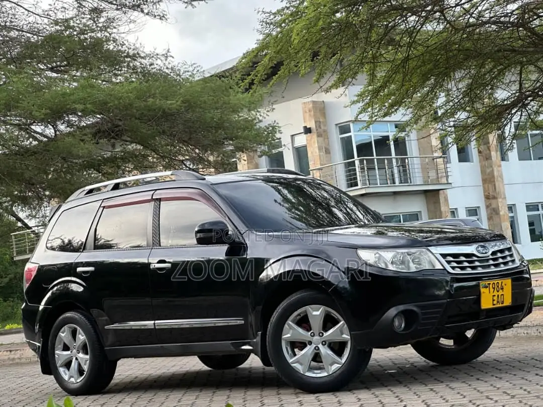 Subaru Forester 2011 Black
