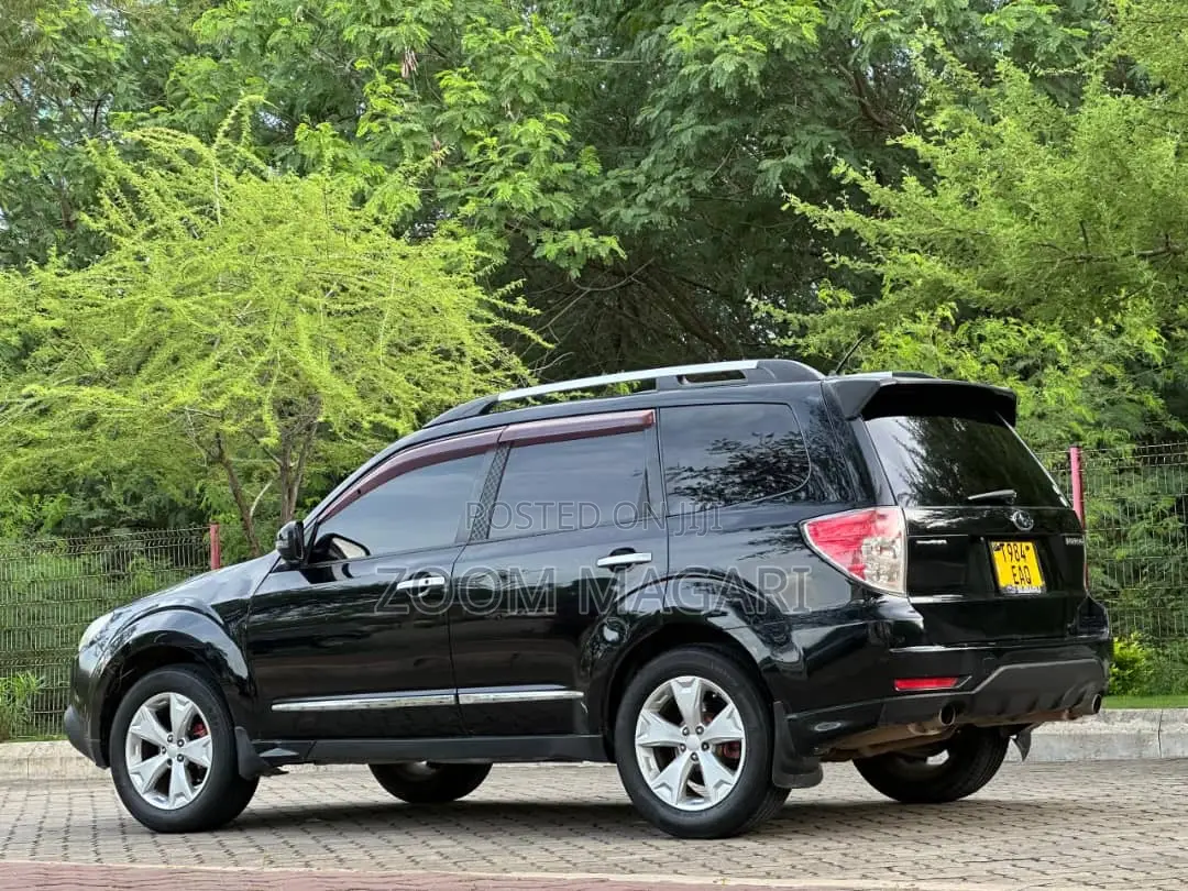 Subaru Forester 2011 Black